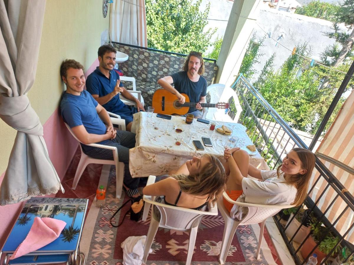 Adventurous Local Hostel 费特希耶 外观 照片